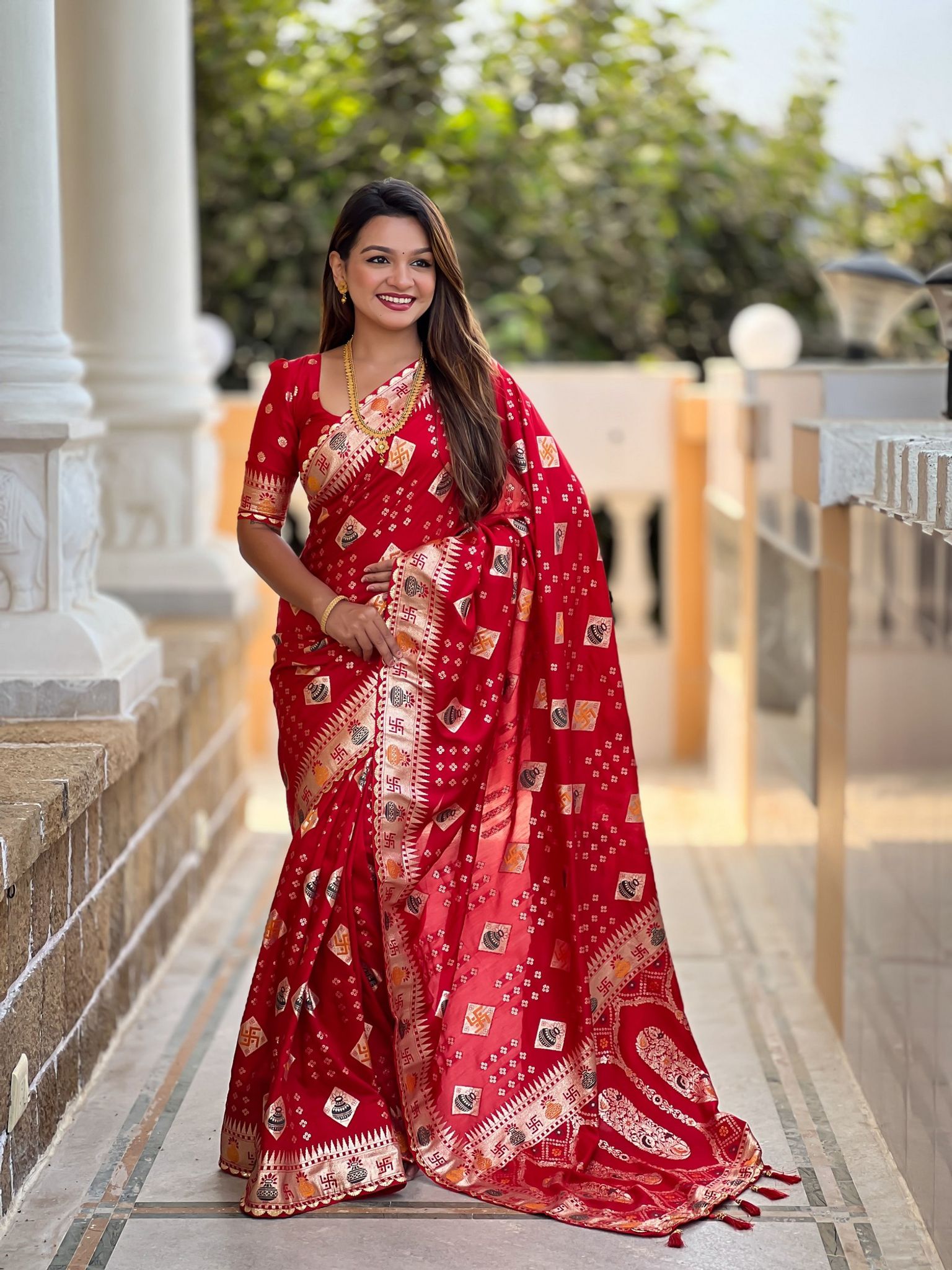 Dolla Silk All-Over Meenakari Woven Saree with Unstitched Blouse