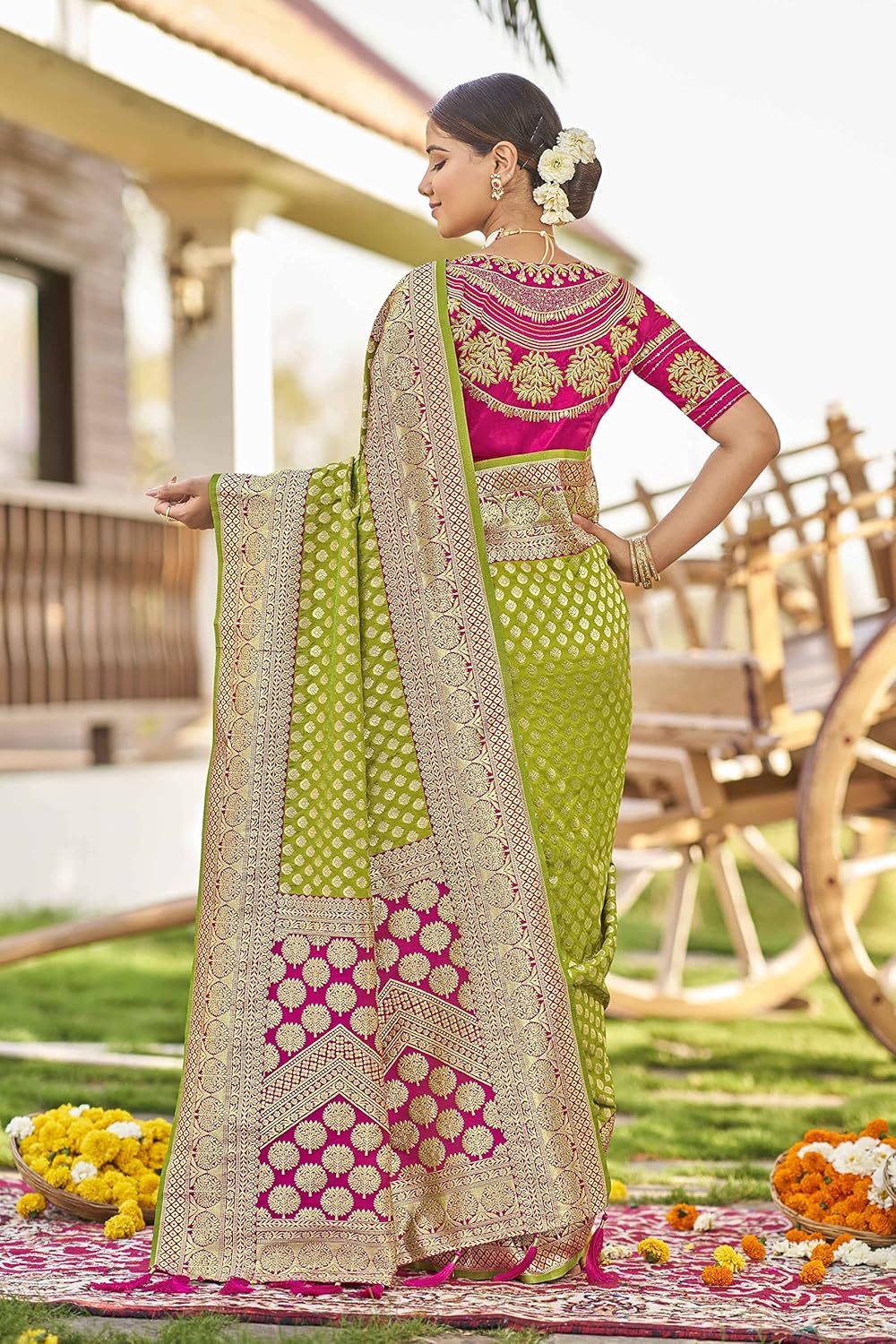 Most Trendy Jacquard Work Woven Saree with Unstitch Blouse Piece