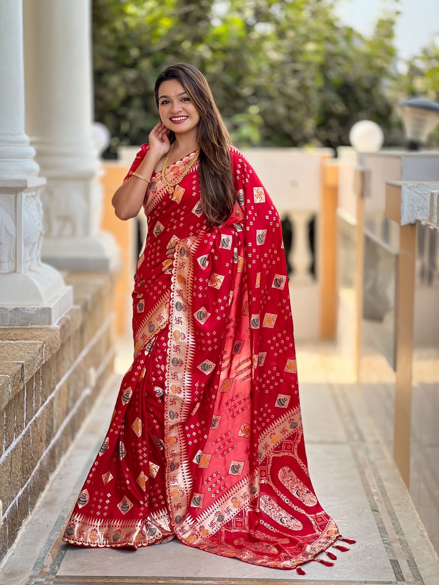 Dolla Silk All-Over Meenakari Woven Saree with Unstitched Blouse